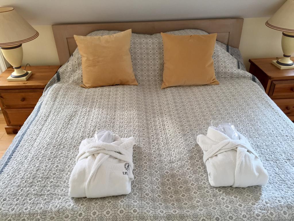 Liszkay Borkuria Hotel Monoszlo Ngoại thất bức ảnh